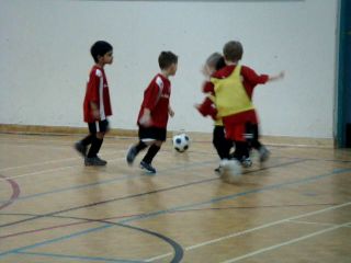 Fichero: futbol_gimnasio_002.wmv
Tamaño: 18319KB
Dimensiones: 320x240
Fecha de alta: 09 de Mar de 2009 futbol_gimnasio_002.wmv